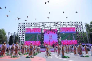 flower-festival-kicks-off-in-uzbekistans-namangan-385238e