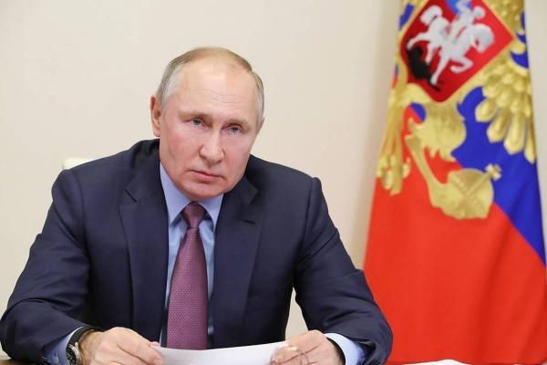 russias-putin-orders-creation-of-security-buffer-zone-along-ukraine-border-1c0c9c8