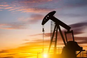 global-oil-prices-surge-7821493
