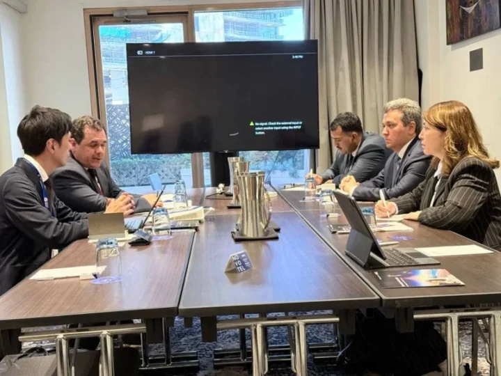 9d5b6821d65f33586cbe6db71696d427