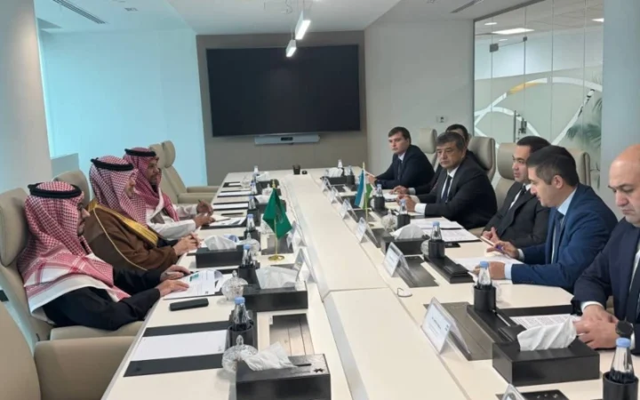 0a5665398af4b6143115f27e6f7bd984