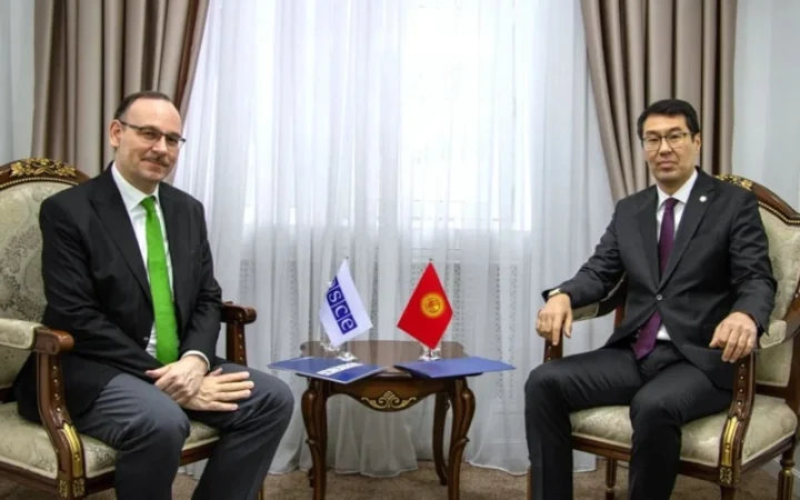 3bc13f4f08a2f2f7123f4f86461c2c35