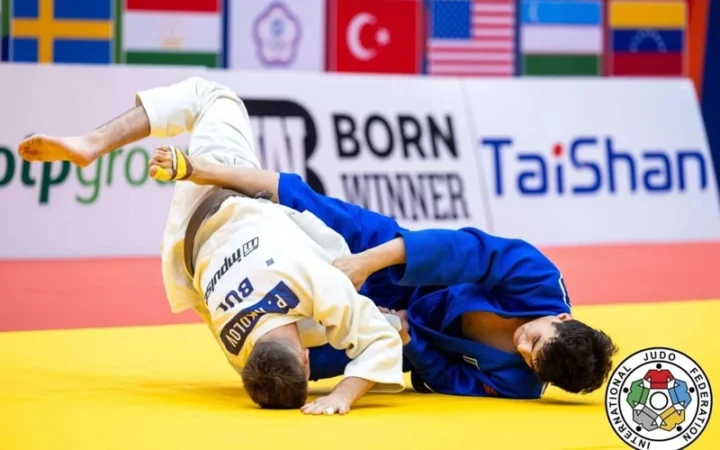 7990c6ba5dc6b41143afc4d84b5373b5