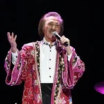 Токаев наградил легенду ансамбля Yalla: вклад в единство тюркского мира