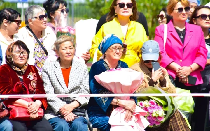 5a1126a6a43b45595c9baaed85a50571