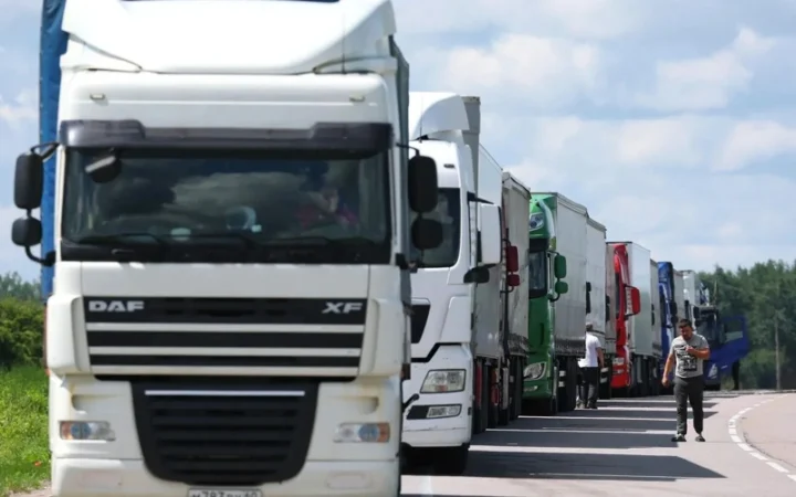 8dd768b1785d04941af9693ae355194c