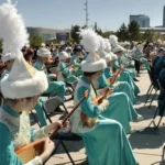 Музыка единства: в Астане две тысячи детей исполнили кюй на площади EXPO