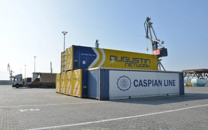 e8b6e3c7b9476afe797b7315d598695f