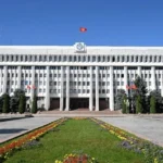Жогорку Кенеш: иностранные туристы смогут посетить парламент Кыргызстана
